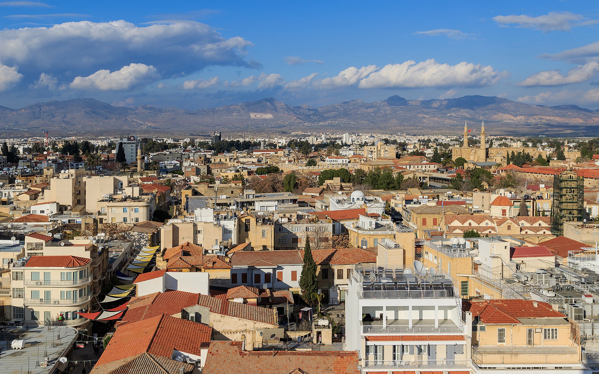 Nikosia Foto by A.Savin, Wikipedia